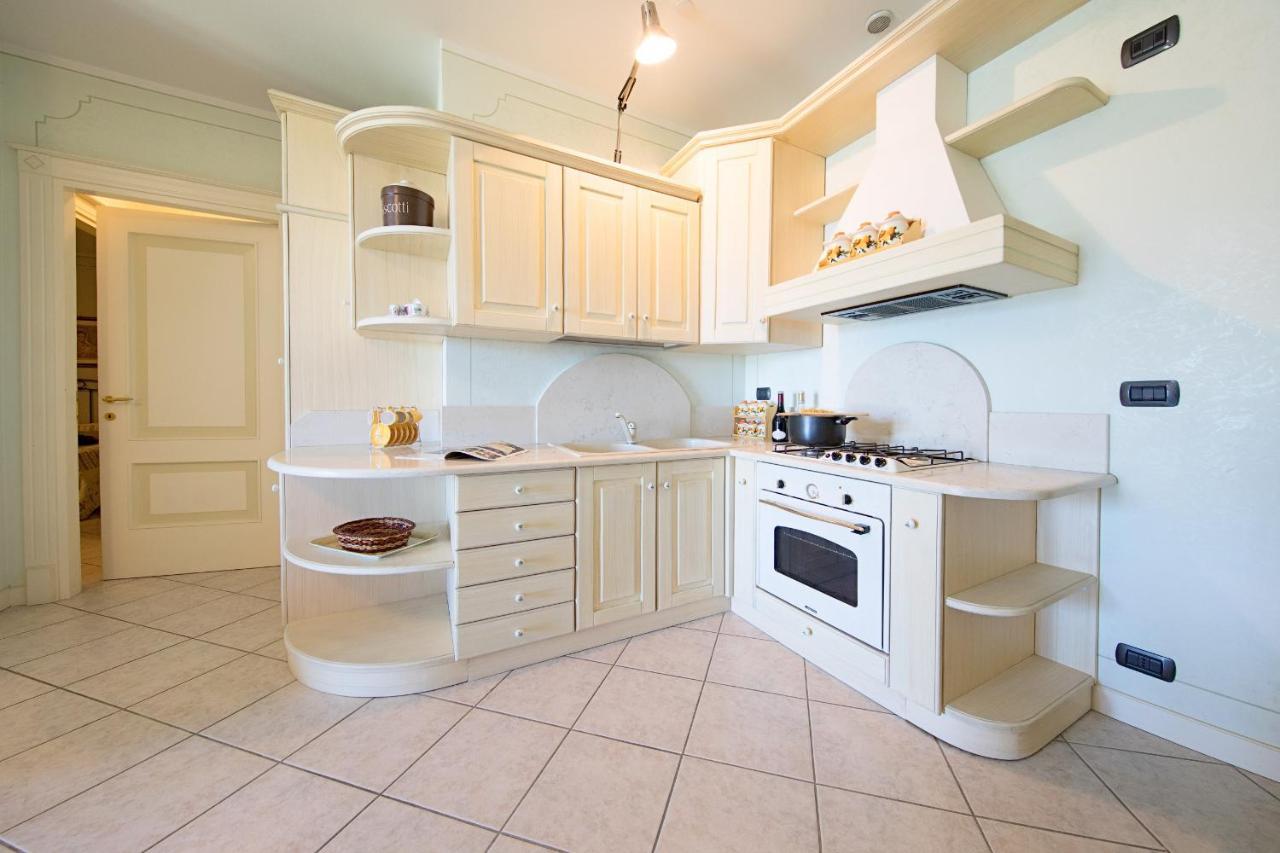 I Mosaici Apartments By Wonderful Italy ซีร์มิโอเน ภายนอก รูปภาพ